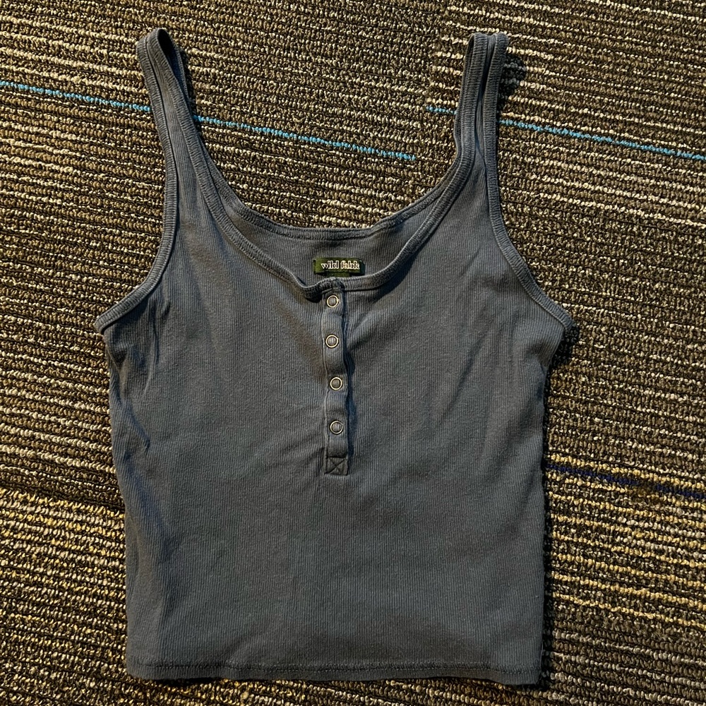 WILD FABLE crop tank womens size S. Can fit XS-S. Low cut, button up. Blue